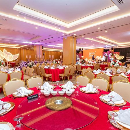 Levo Hotel Urdaneta エクステリア 写真