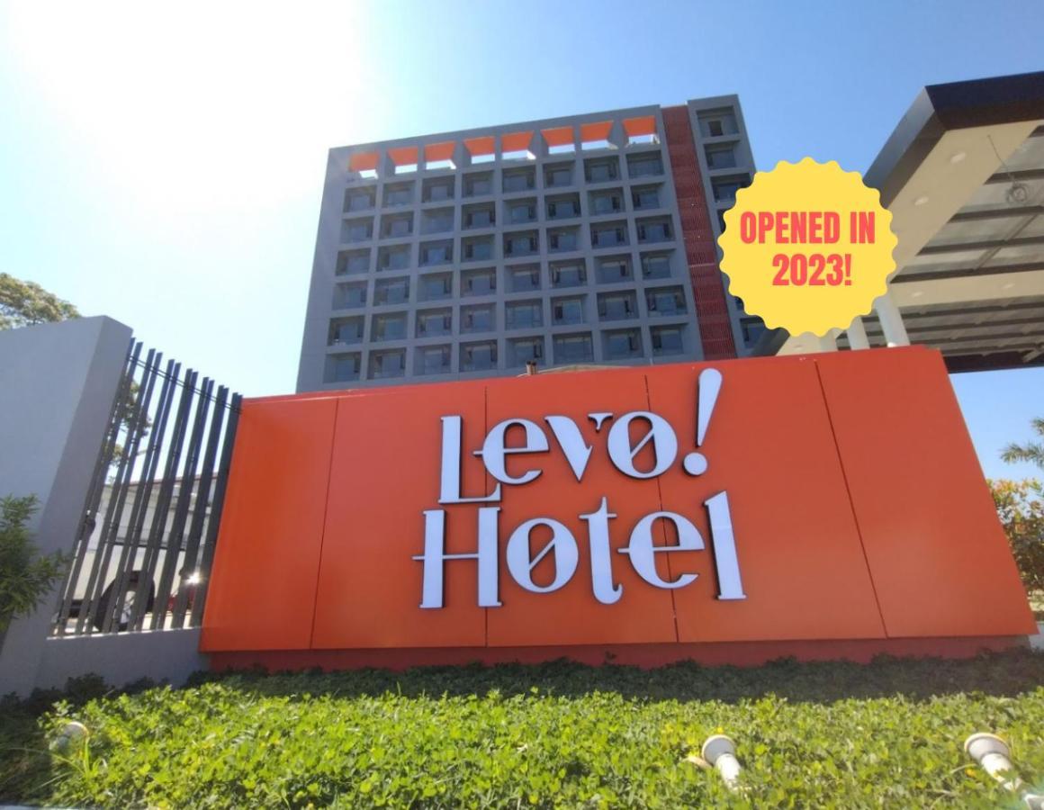 Levo Hotel Urdaneta エクステリア 写真