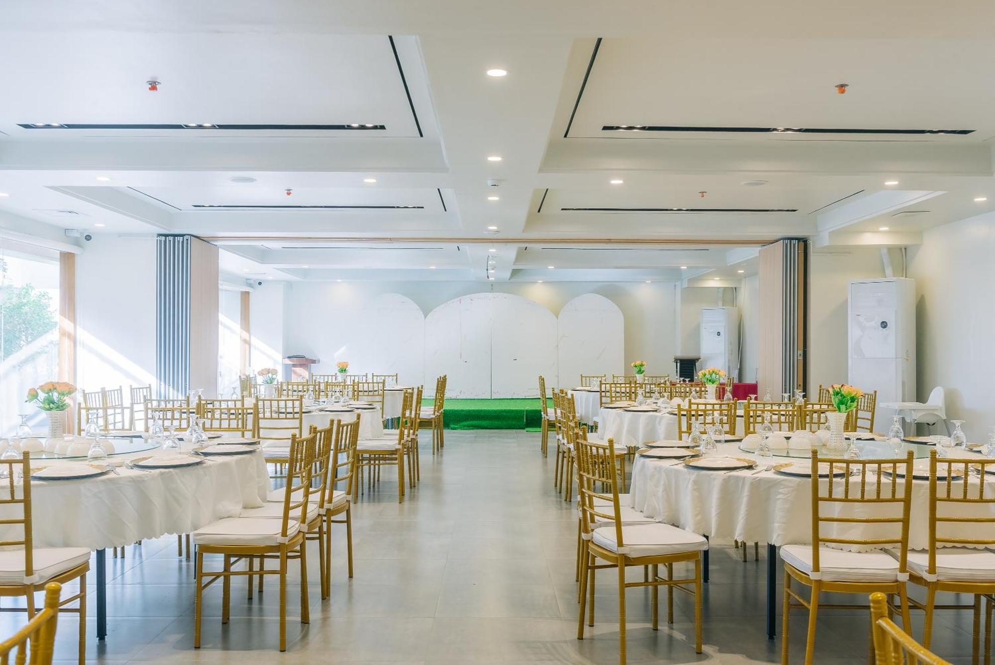 Levo Hotel Urdaneta エクステリア 写真