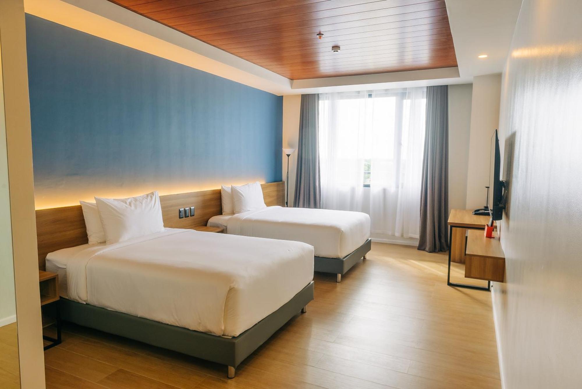 Levo Hotel Urdaneta エクステリア 写真