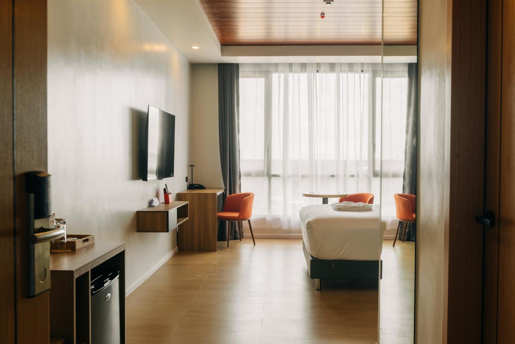 Levo Hotel Urdaneta エクステリア 写真
