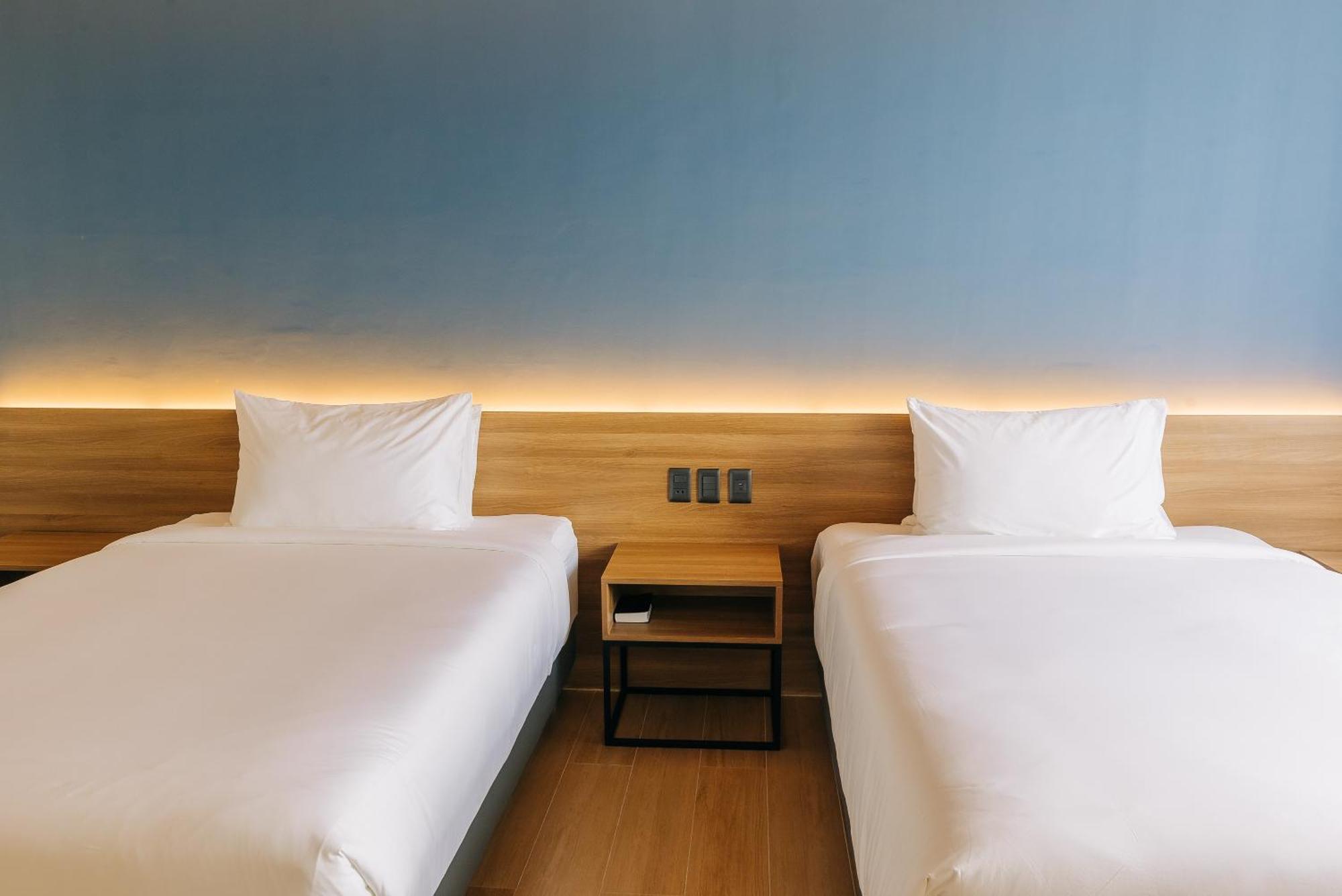 Levo Hotel Urdaneta エクステリア 写真