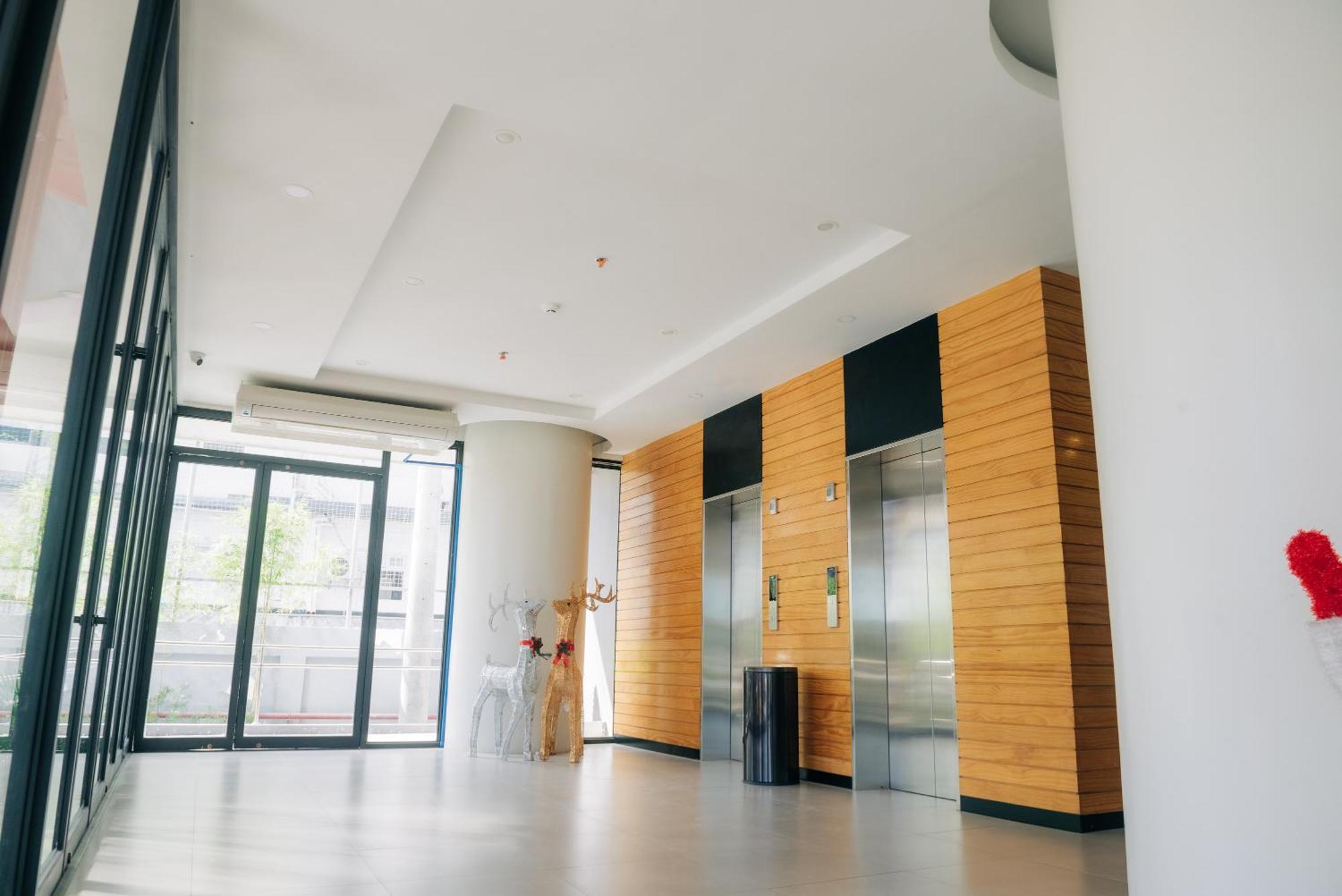Levo Hotel Urdaneta エクステリア 写真