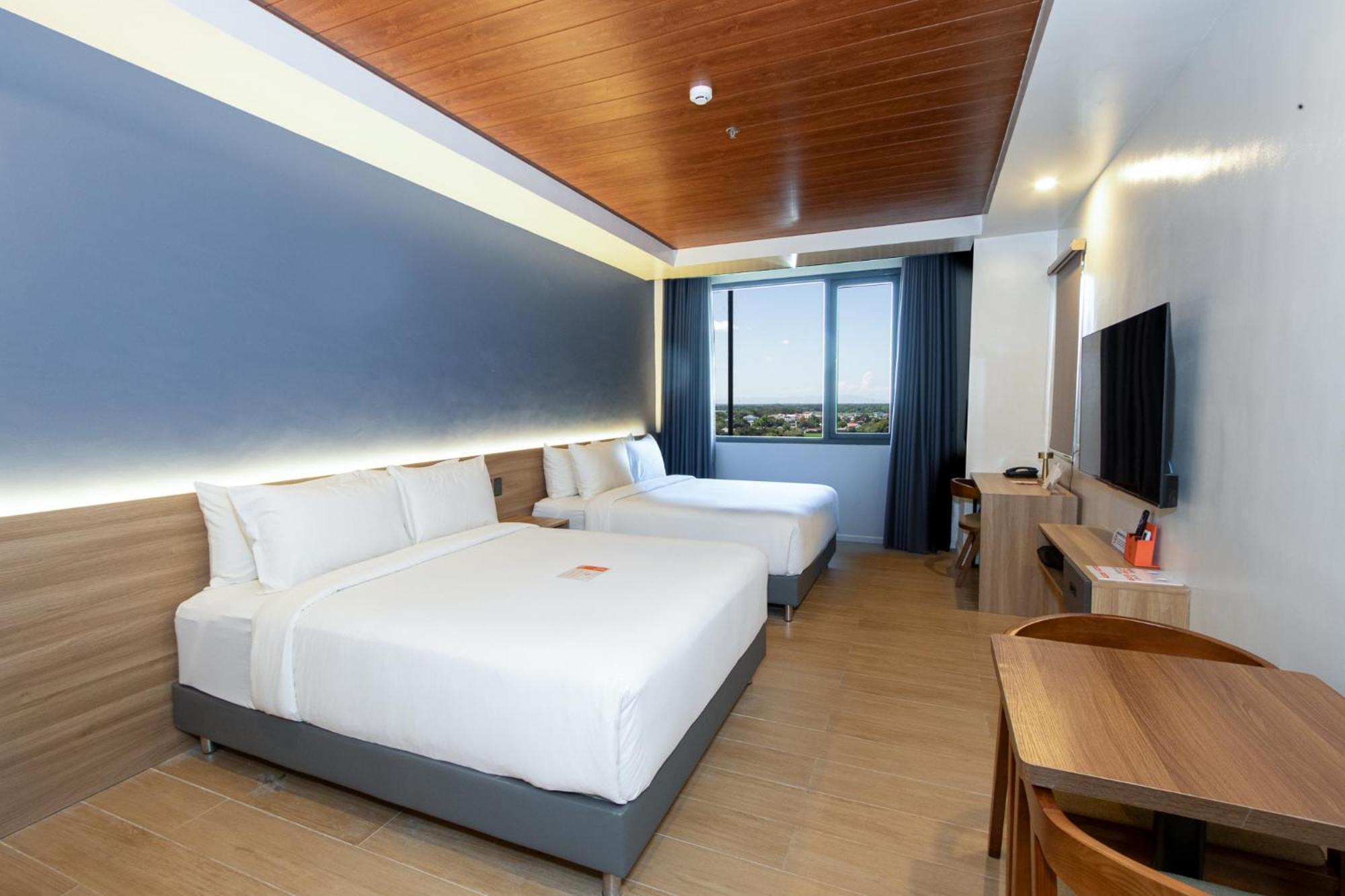 Levo Hotel Urdaneta エクステリア 写真